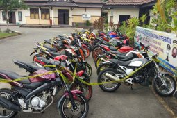 Polisi ungkap penyelundupan puluhan motor asal Malaysia