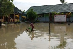 Banjir bandang landa Bojonegoro dan Tuban