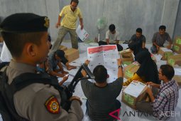 Ongkos lipat surat suara di Banda Aceh rp92 per lembar