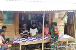 Babinsa Koramil 03/SPR sosialisasi bahaya Karhutla