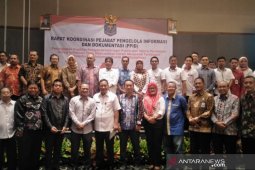Pejabat harus mampu menjawab tantangan keterbukaan publik
