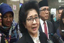 Minister Moeloek receives international health award from APAO