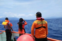 KM lestari dihantam angin kencang di perairan Makian