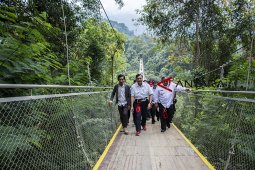 Peresmian jembatan gantung Situ Gunung