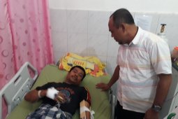 Plt. Bupati Labuhanbatu beri semangat korban kecelakaan mobil pemadam kebakaran