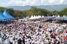 Warga antusias sambut kehadiran Ma'ruf Amin di Madina