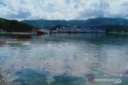 Tiga kapal pesiar batal ke Lombok karena sampah