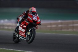 Dovizioso menangi GP Qatar