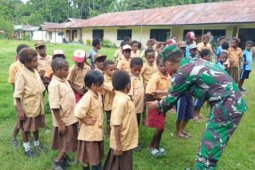 Prajurit TNI dilatih mengajar di daerah perbatasan