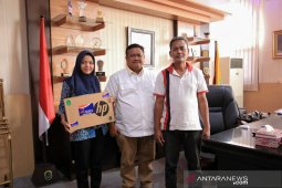 Bertemu bupati, Rizki dapat rezeki nomplok