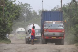 Pemkab Sidoaro janjikan jalan Bulang-Prambon diperbaiki