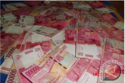 Warga HST temukan uang berhamburan milik jemaah haul Guru Sekumpul