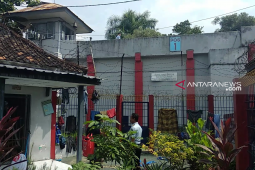 Polisi dan petugas LP Tulungagung kesulitan lacak jejak napi kabur