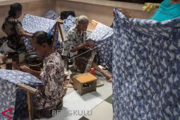 Batik Motif Dua Jari