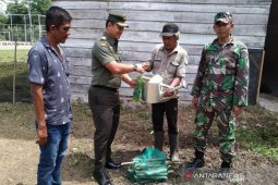 TNI bantu keluarga anak gizi buruk di Aceh Jaya