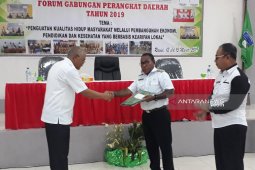 Pemkab Wondama kurangi belanja aparatur