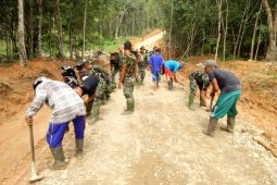 Satgas TMMD dorong semangat gotong - royong