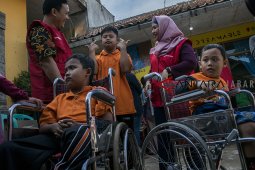 Yulianti pahlawan bagi anak "luar biasa".