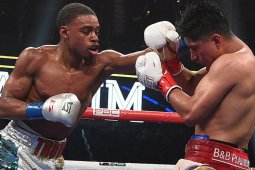 Spence Pertahankan Kelas Welter IBF