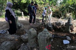 Perawatan Kuburan Kuno