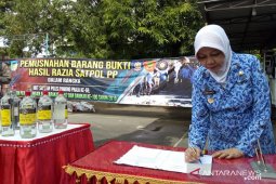 1.572 botol minuman keras hasil operasi setahun dimusnahkan