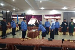 Wali Kota Sibolga lantik 10 bidan PTT jadi PNS