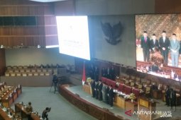 Lakukan Uji Kelayakan, DPR Setujui Dua Calon Hakim Konstitusi