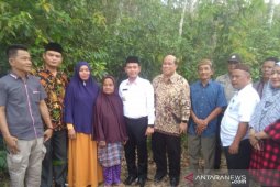 Bupati Bangka terima tanah hibah dari warga