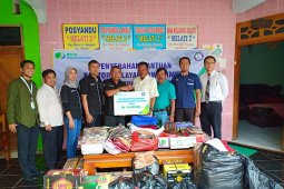 Serikat Pekerja BPJS Ketenagakerjaan peduli korban banjir Madiun
