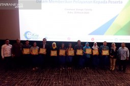 BPJS-TK Cikarang beri penghargaan rumah sakit PLKK