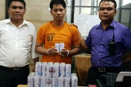 Polisi amanakan pencuri puluhan kaleng susu