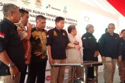 Menteri Jonan resmikan pembangunan PJU tenaga surya di Cirebon