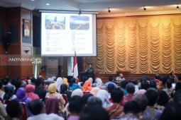Risma sarankan musrenbang usulkan program penunjang ekonomi masyarakat