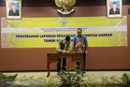 Kotabaru serahkan laporan keuangan tepat waktu