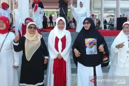 Bunda Indah silaturrahmi dengan masyarakat Langsa dukung Jokowi