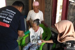 Puskesmas Ponelo Sebar Pot Dahak Peringati Hari TBC