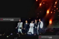 Boyzone ajak Isyana Sarasvati nyanyikan "No Matter What"