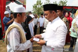 Plt. Bupati Labuhanbatu salurkan bantuan Baznas Rp108 juta
