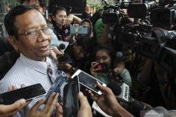 Mahfud bantah laporkan Rommy ke KPK
