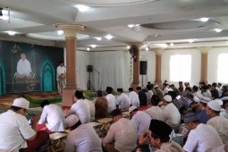 Ulama: KH Hasyim Muzadi teladan melayani umat