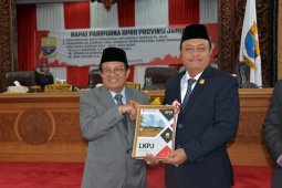 Gubernur Jambi sampaikan LKPj tahun 2018