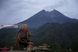 Gunung Merapi alami tiga kali gempa guguran