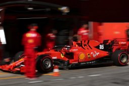 Charlea Leclerc raih "pole position" pertamanya di Bahrain