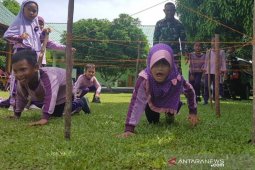 Murid TK belajar sikap bela negara di Makodim Nagan Raya