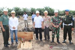 Gubernur Babel minta PT Putera Bangka Tani terima TBS masyarakat