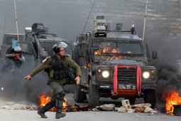 Tentara Israel serang murid sekolah