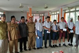 Baznas Sanggau salurkan tahap pertama penerima manfaat tahun 2019