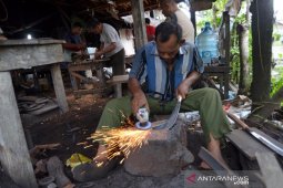 Usaha pandai besi di Aceh masih tetap bertahan