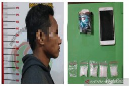 Pengedar sembunyikan sabu di semak-semak