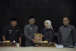 Ridwan Kamil sampaikan LKPJ Tahun 2018